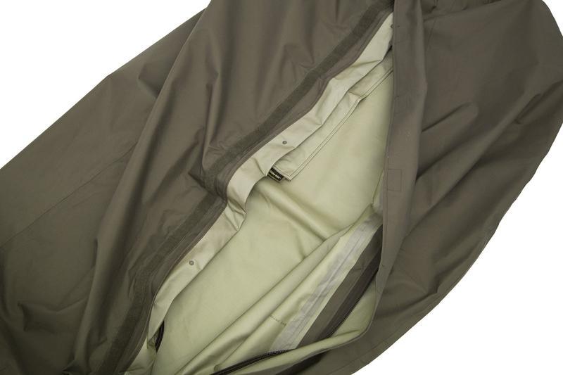 Sur - sac de couchage COVER GTX Carinthia - Vert olive - Welkit.com